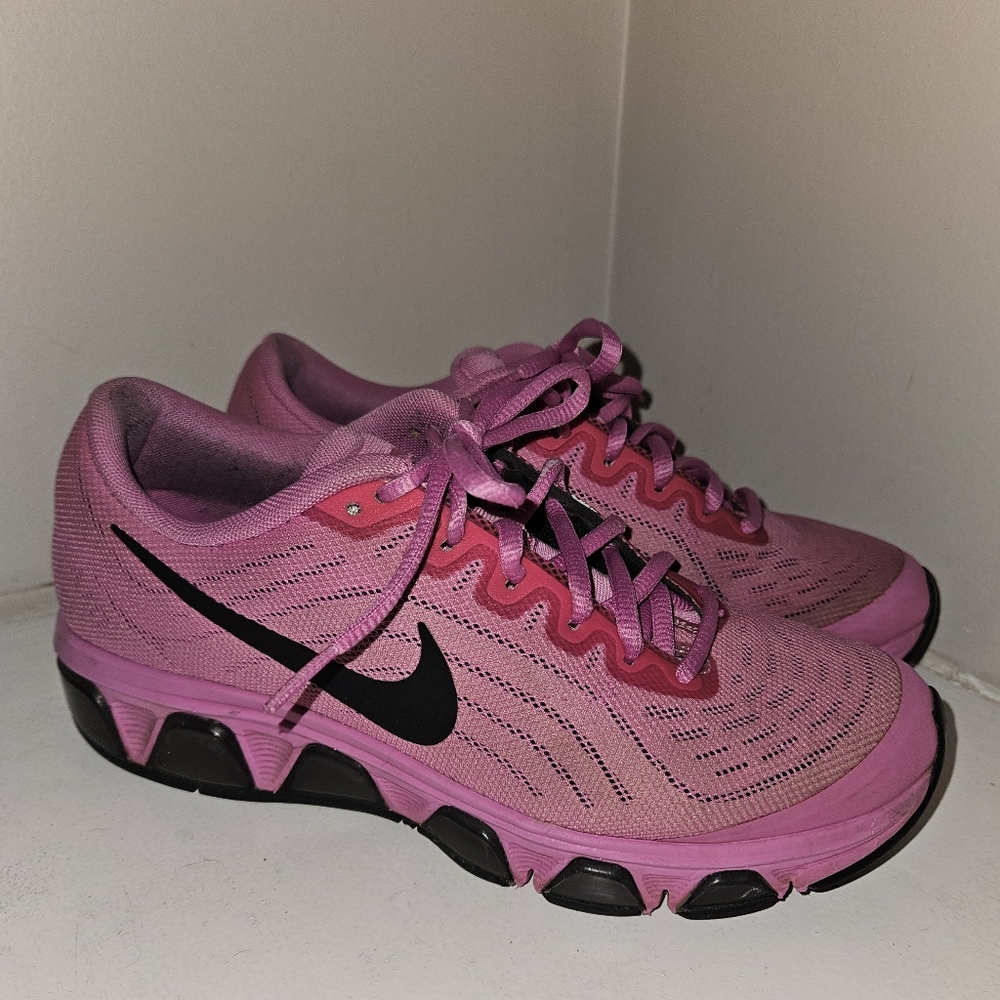 Nike shoes sneakers